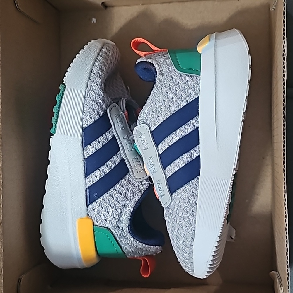 Adidas - Racer TR21 I